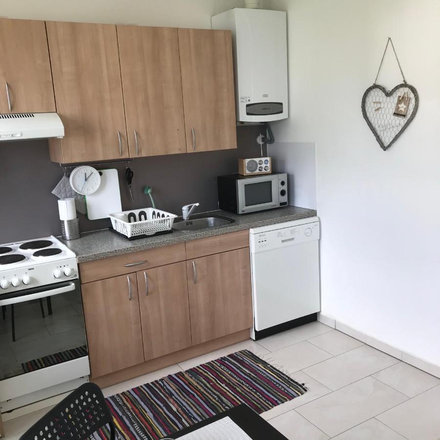 Lg Living Apartment 施托克劳 外观 照片