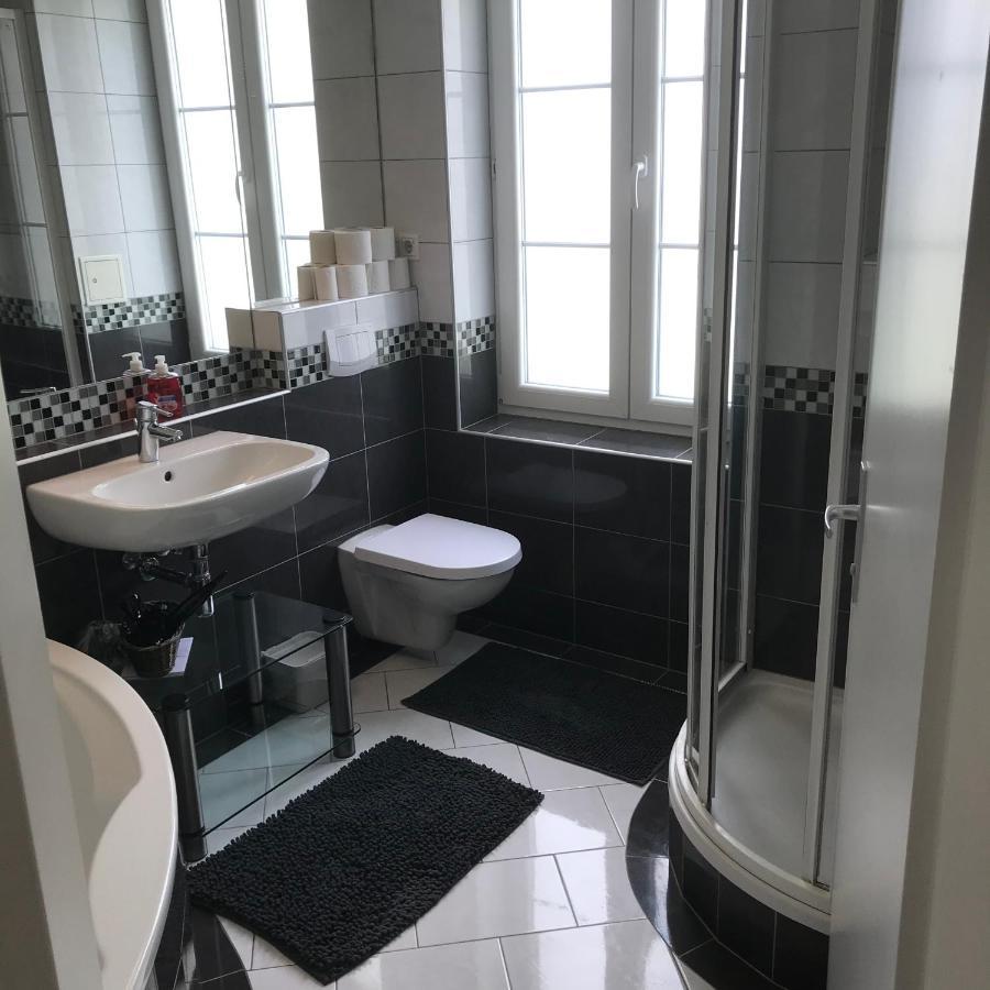 Lg Living Apartment 施托克劳 外观 照片