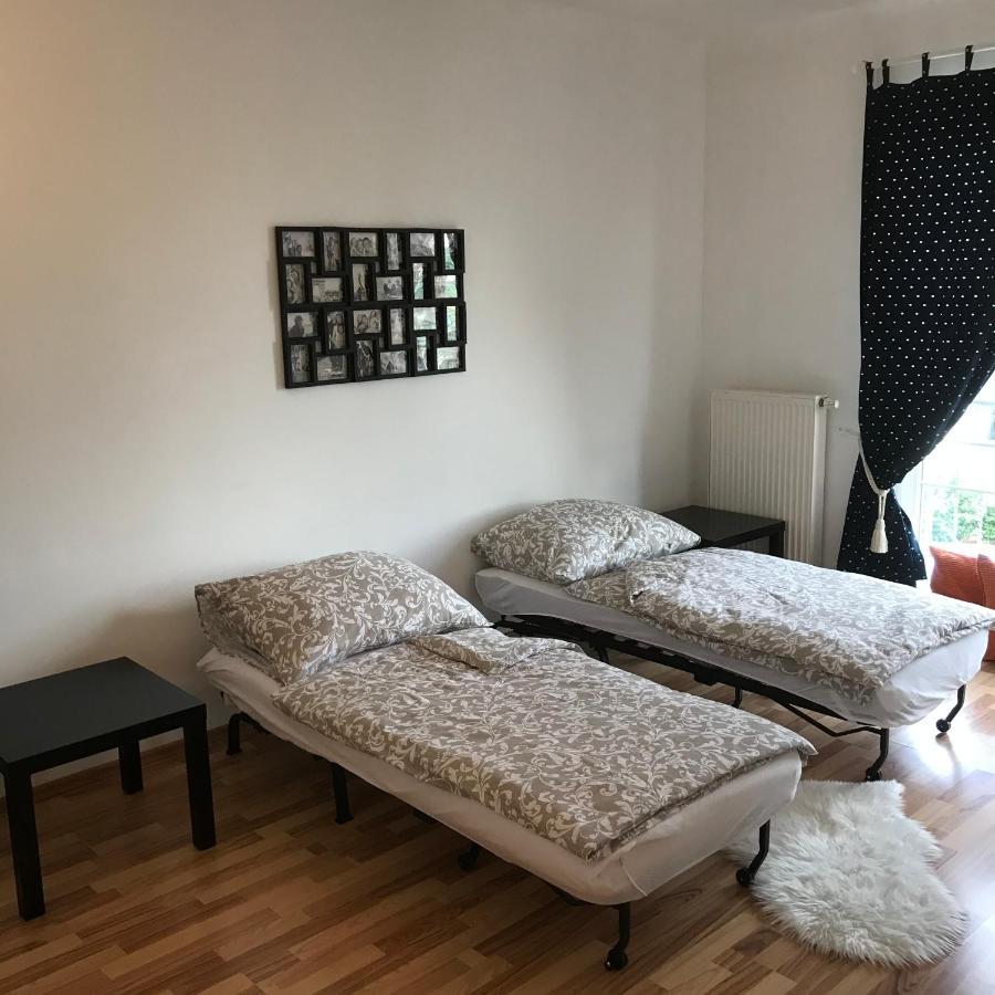 Lg Living Apartment 施托克劳 外观 照片