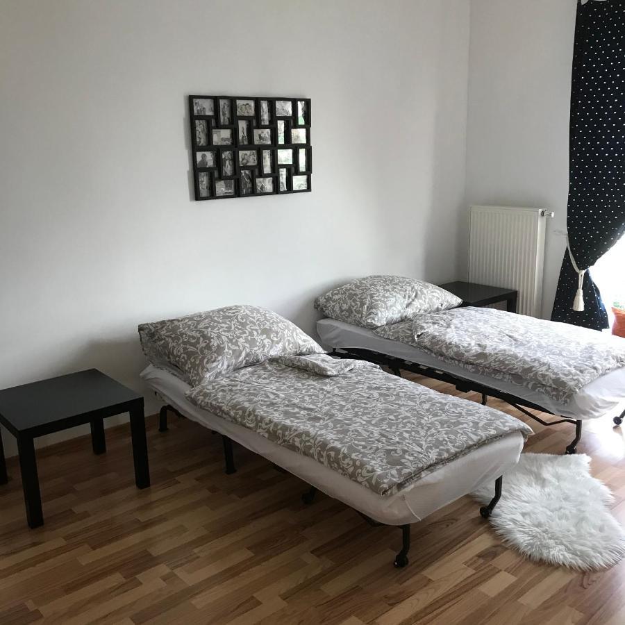 Lg Living Apartment 施托克劳 外观 照片