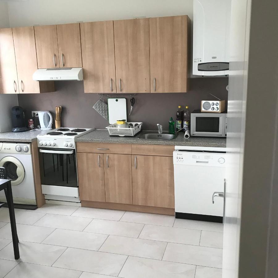 Lg Living Apartment 施托克劳 外观 照片